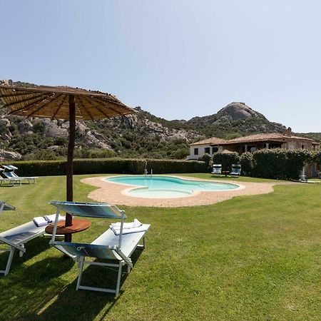 Villa Iris With Pool Baja Sardinia Exterior foto