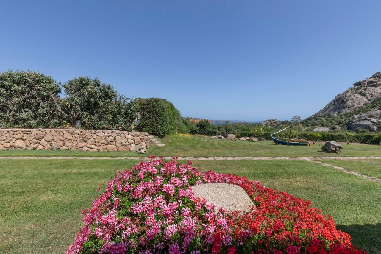 Villa Iris With Pool Baja Sardinia Exterior foto